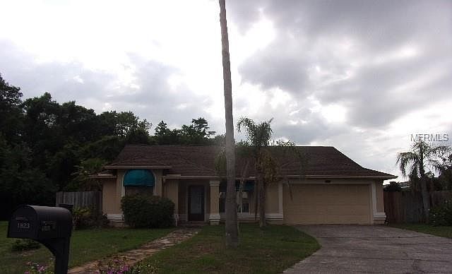 1st image of 1823 Woodstock Cir