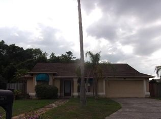 1823 Woodstock Cir, Tarpon Springs, FL 34689