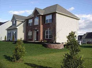 2611 Sean Dr, Whitehall, PA 18052