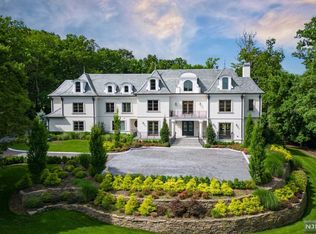 7 Hemlock Dr, Alpine, NJ 07620