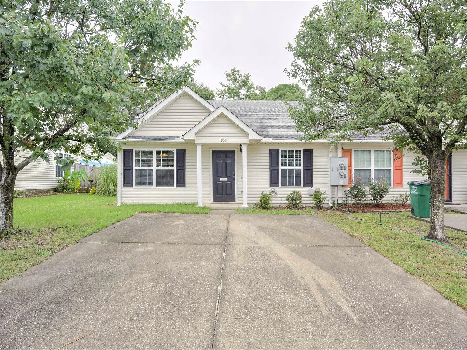 2 bed, 2.0 bath, 1096 sqft, $1,375 — Photo 1