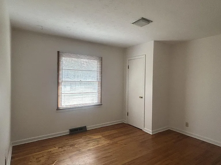 1125 Martin St — Photo 11