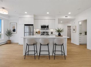8500 19th Ave W #1301, Calgary, AB T3H 6G3