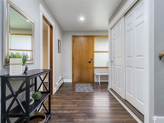 2nd image of 1700 Hilbrooke Drive