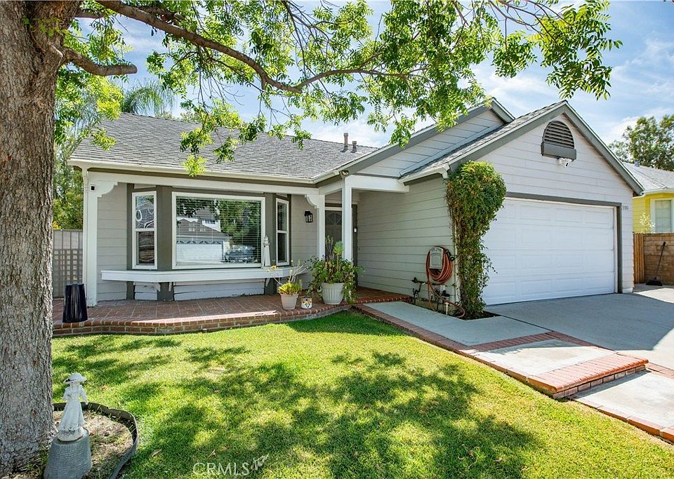 1st image of 31910 Green Hill Dr