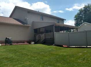 3238 Sequoia Dr, New Castle, PA
