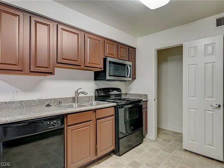 2606 S Durango Dr #248 — Photo 13