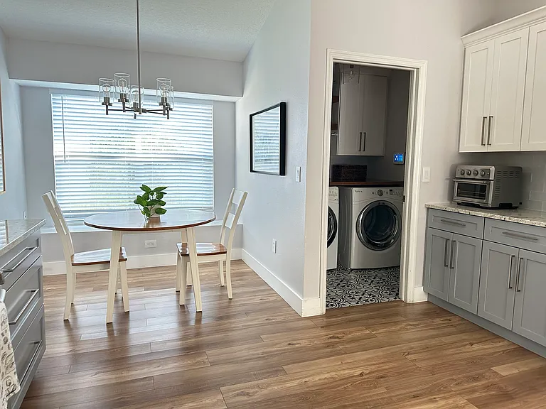 Kitchen, Laundry