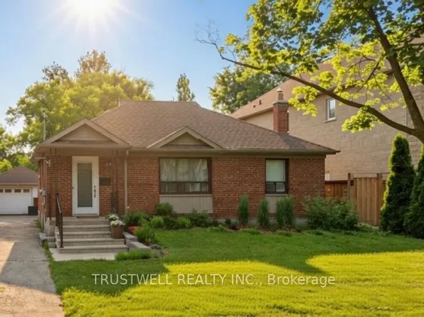 76 Tamworth Rd, Toronto, ON M2N 2N9