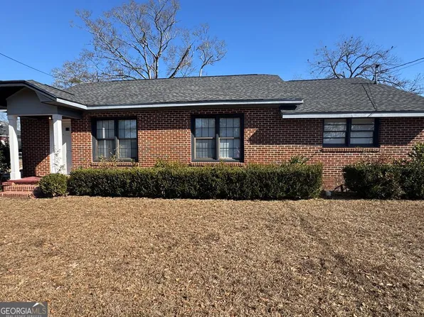 288 N Lanier St, Lyons, GA 30436
