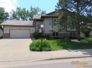 3758 Jolly Ln, Rapid City, SD 57703