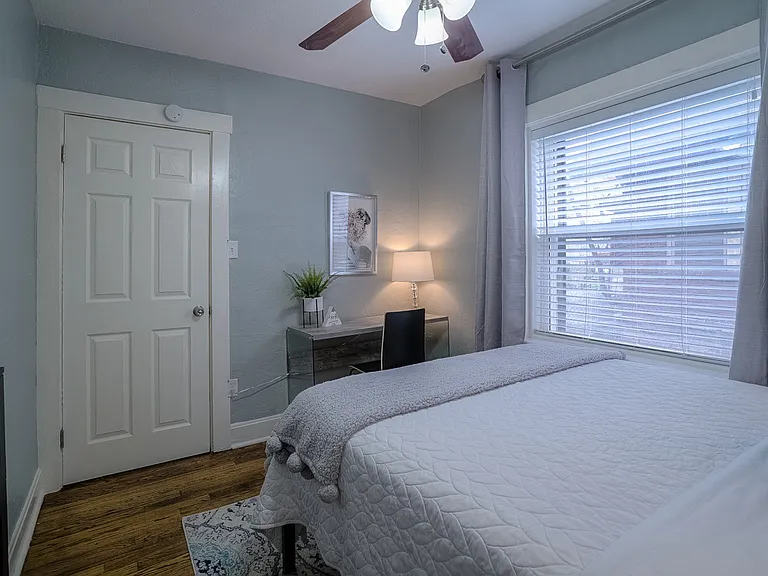 3811 Mercier St #103 — Photo 13