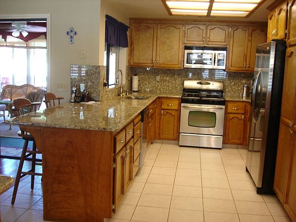 New Granite - Wood FLoors