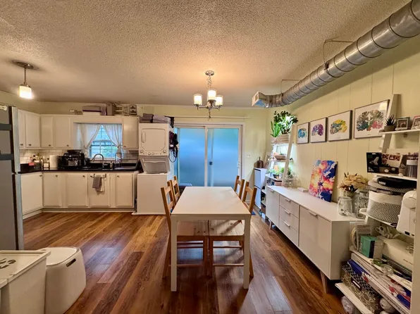 810 Old Pittsboro, 810 Old Pittsboro Rd APT C, Chapel Hill, NC 27516