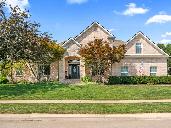 3832 Taylor Dr, Columbus, IN 47203