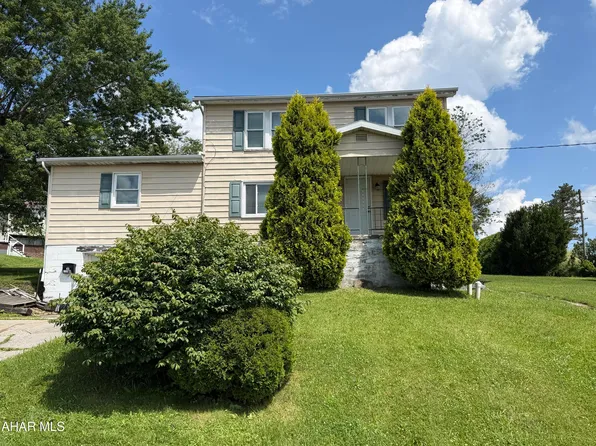 922 Middle St, Gallitzin, PA 16641