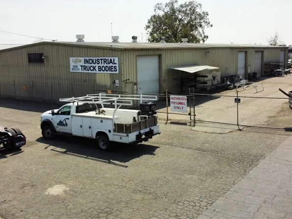 8666 Beech Ave, Fontana, CA 92335