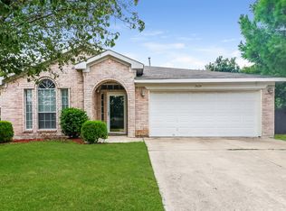 2624 Brea Canyon Rd, Fort Worth, TX 76108