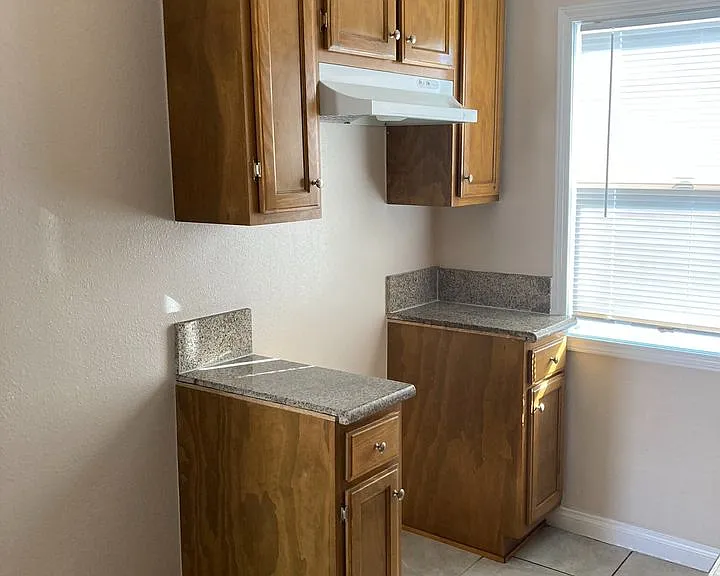 6331 Templeton St #B — Photo 5