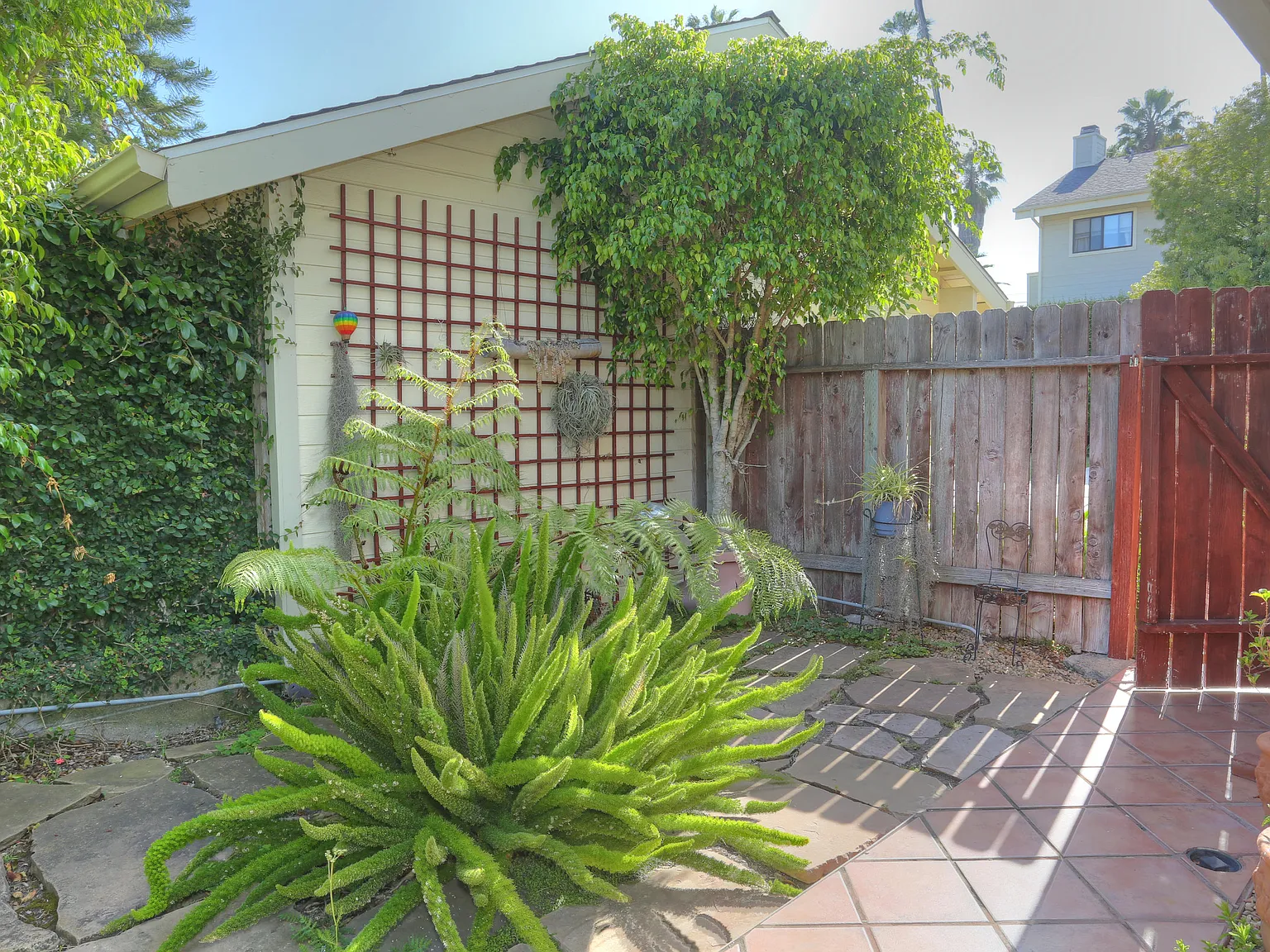 3 bed, 2.5 bath, 1488 sqft, $4,250 — Photo 3