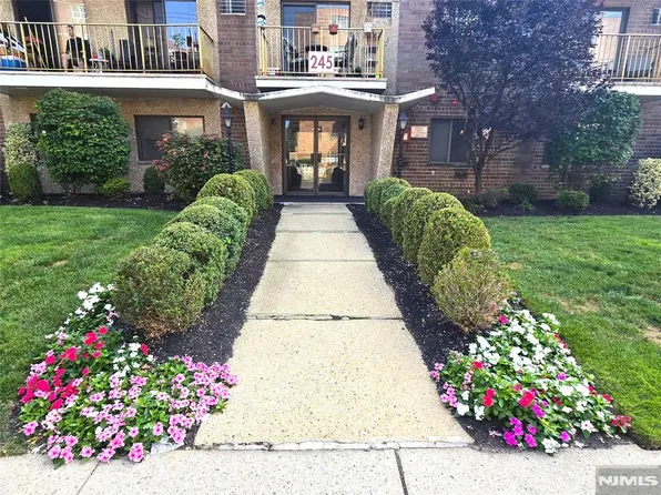 245 Anderson St APT 4G, Hackensack, NJ 07601