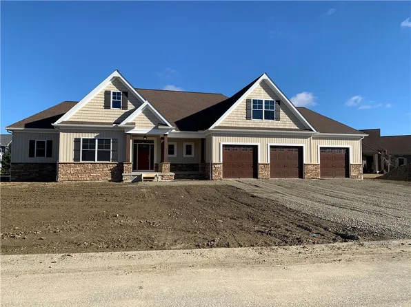 5375 Bear Run Cir, Fairview, PA 16415