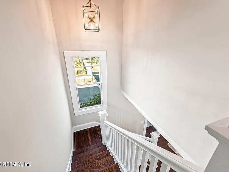 2843 Oak St — Photo 45