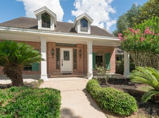 109 Charleston Dr, Friendswood, TX 77546