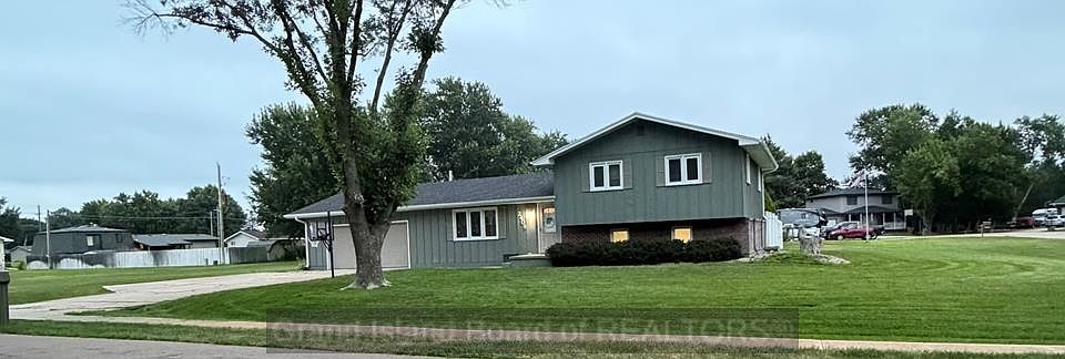 1st image of 2409 Gateway Ave