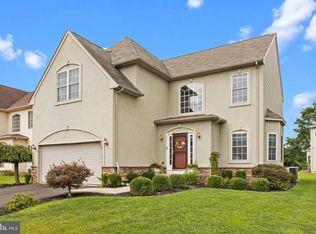 2746 Applehouse Rd, Philadelphia, PA 19114