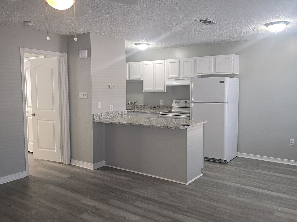 1st image of 43478 Barry Ct #11059201