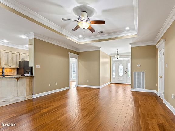 4th image of 481 Nona St