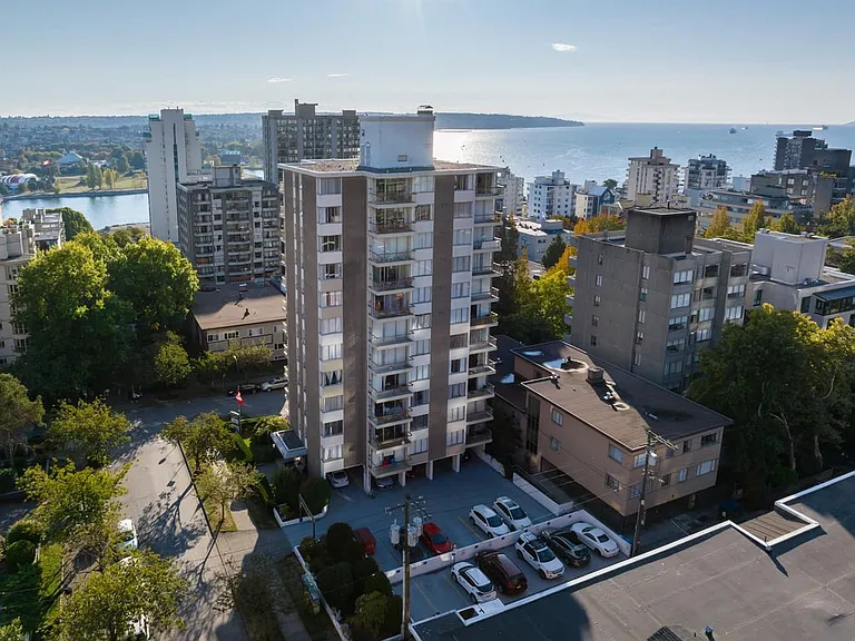 1251 Jervis St — Photo 8