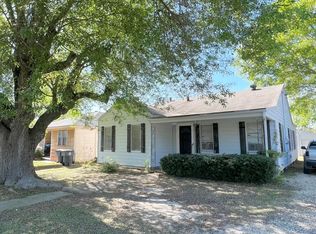 6461 Monroe Blvd, Groves, TX 77619