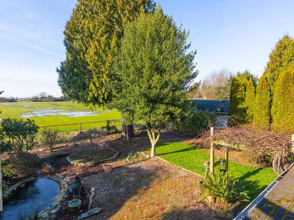 4351 48a St, Delta, BC V4K 2P8