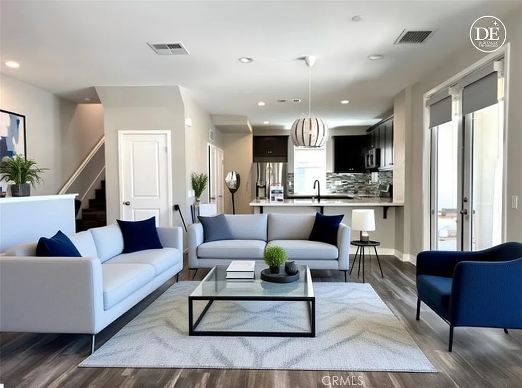 3 bed, 4.0 bath, 1830 sqft, $3,850 — Photo 3