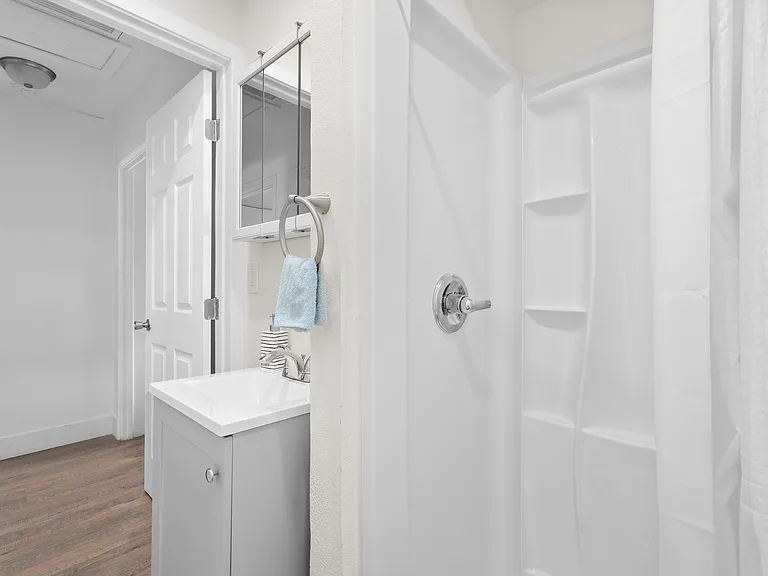 7822 Sycamore Dr #5 — Photo 2