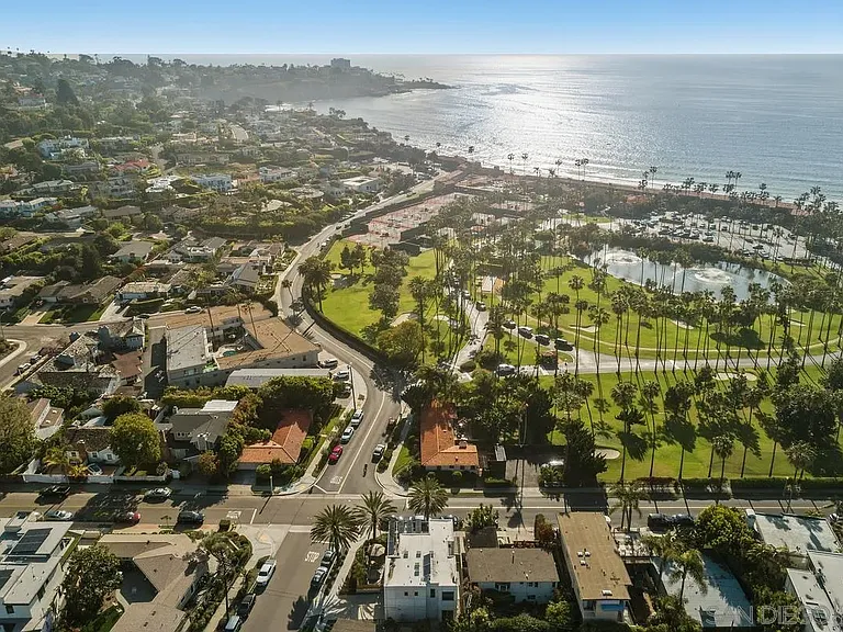 8001 Calle De La Plata — Photo 12