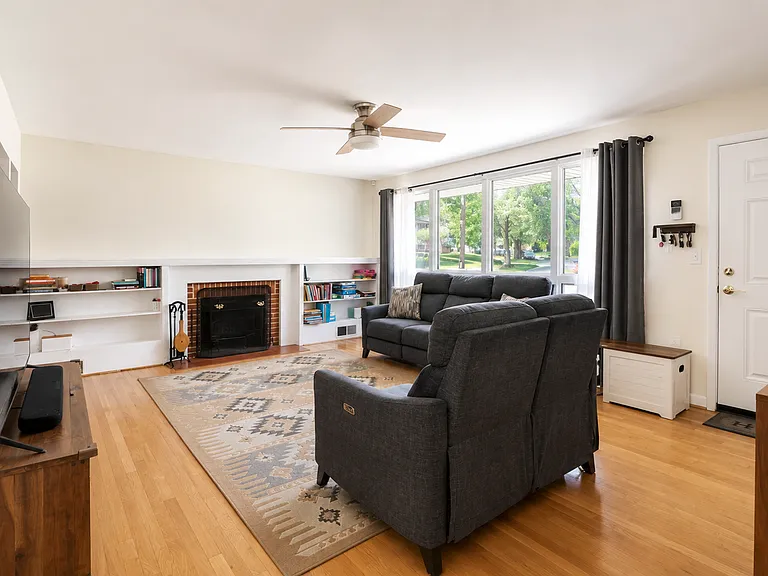 1501 Ladd St — Photo 5