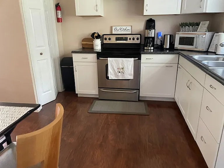 812 N Fulton St — Photo 2