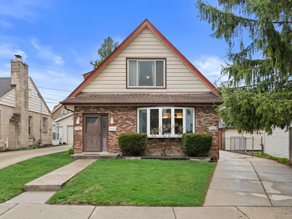 7112 W Saint Paul AVENUE, Milwaukee, WI 53213