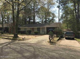 223 Champion Hill Dr, Jackson, MS 39212