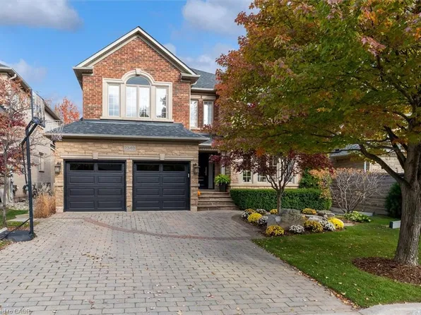 2349 Presquile Dr, Oakville, ON L6H 7P9