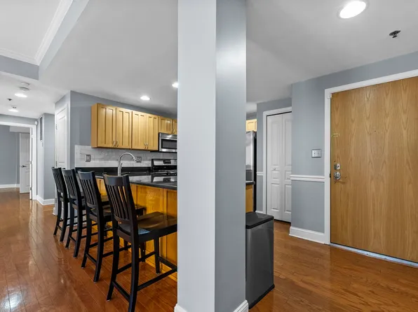 727 Monroe Street image 7 of 24