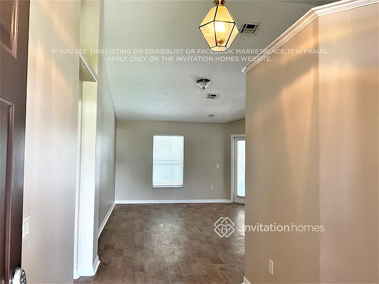 317 Clermont Dr — Photo 5