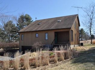 45 Station Rd, Amherst, MA 01002