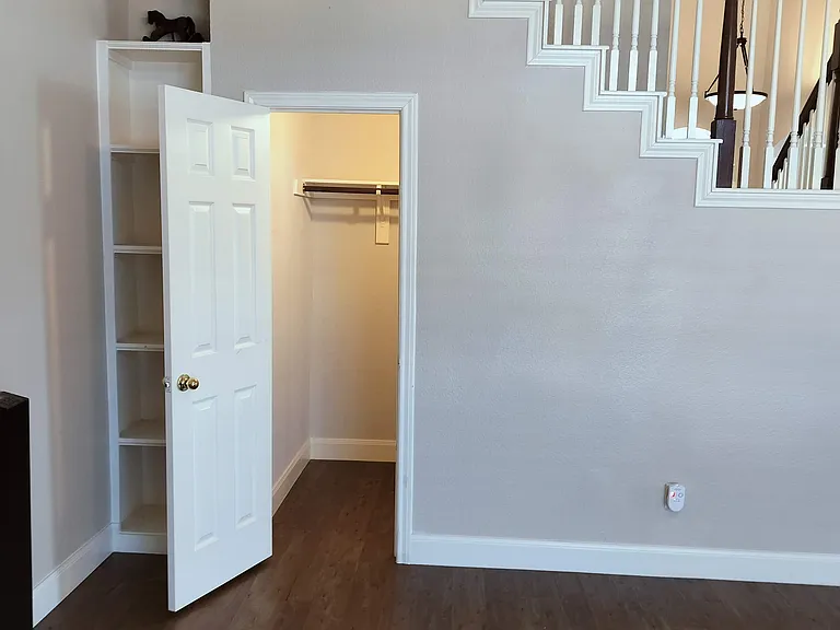 8001 Case Dr — Photo 43