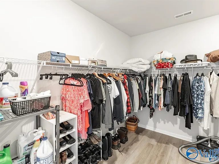 107 Ranna Dr — Photo 17
