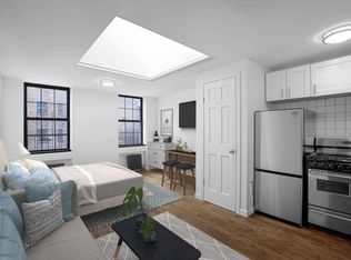 323 W 4th St APT 5D, New York, NY 10014