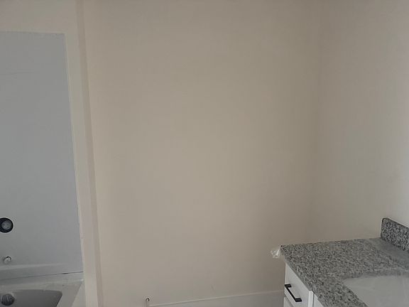 2nd image of 417 N High St APT B